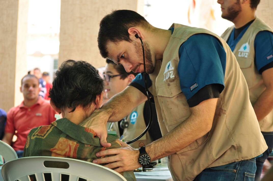 ONGs Paúl Venezuela y Primeros Auxilios LUZ brindan salud en Maracaibo